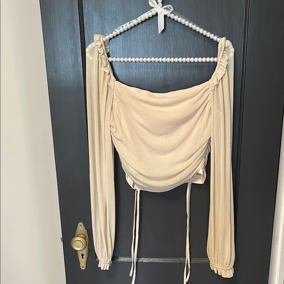 Fashion Nova Beige Ruched Women's Top - Picture 3 of 3
